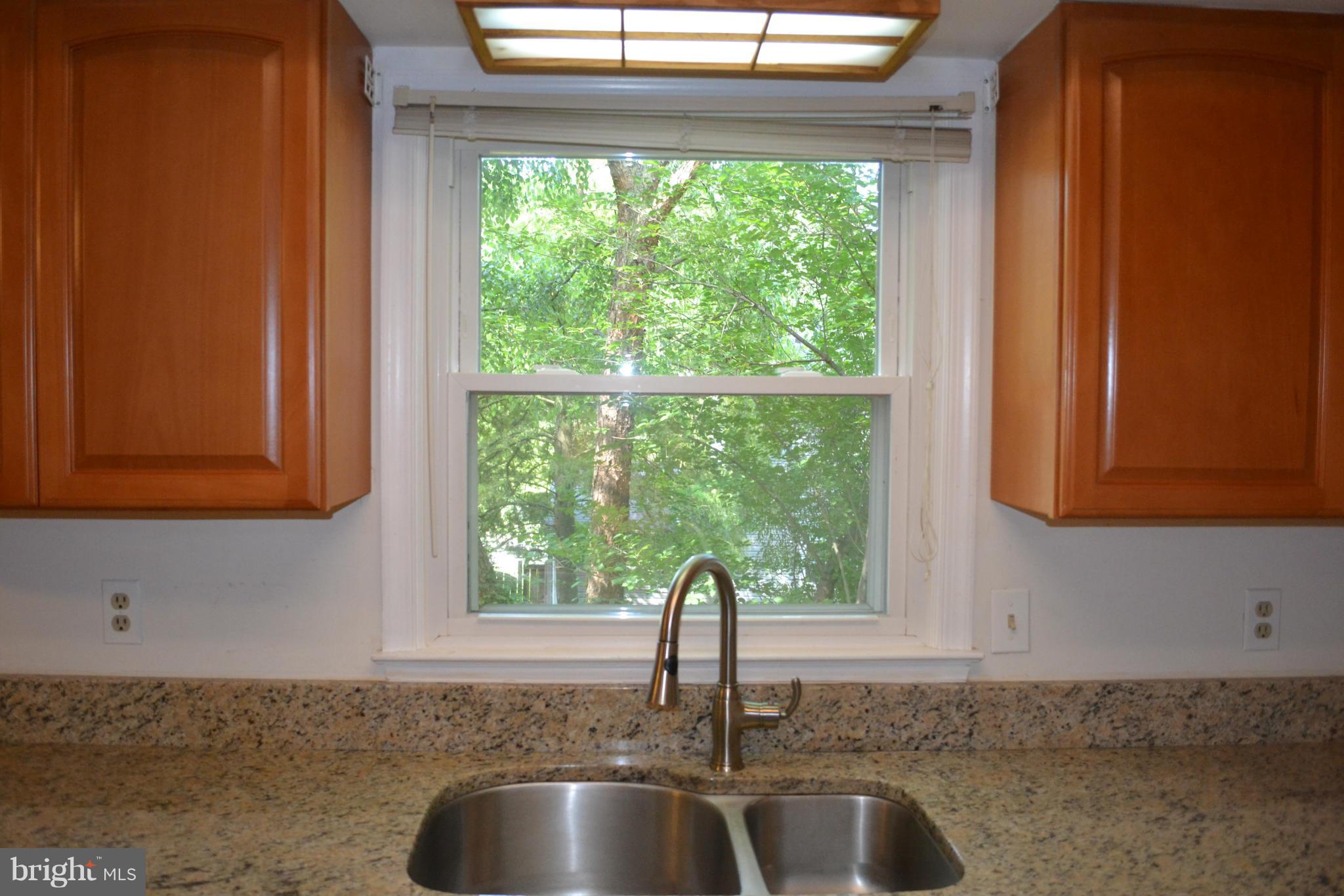 FIVE OAKS ESTATES - Residential Lease