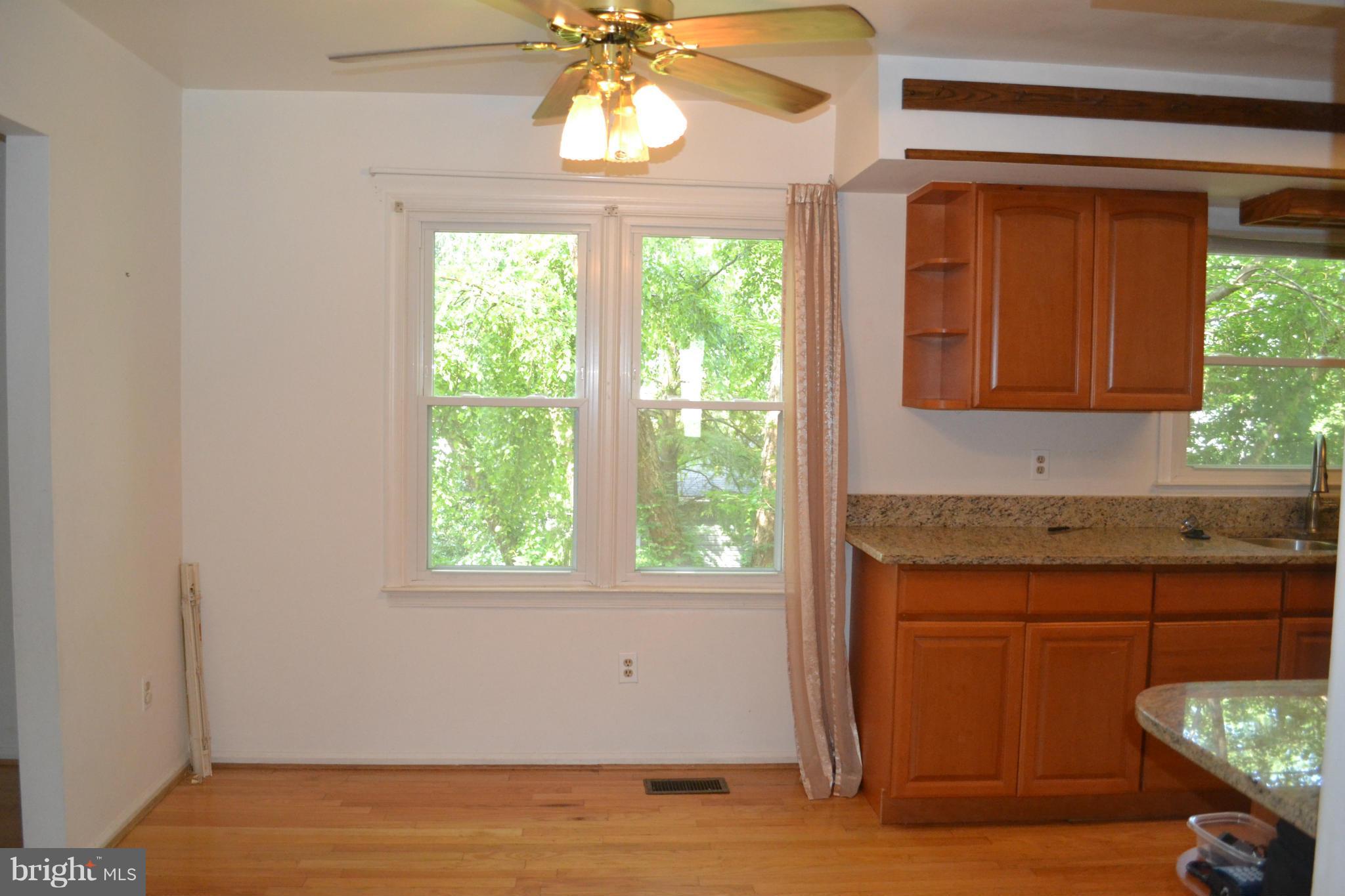 FIVE OAKS ESTATES - Residential Lease