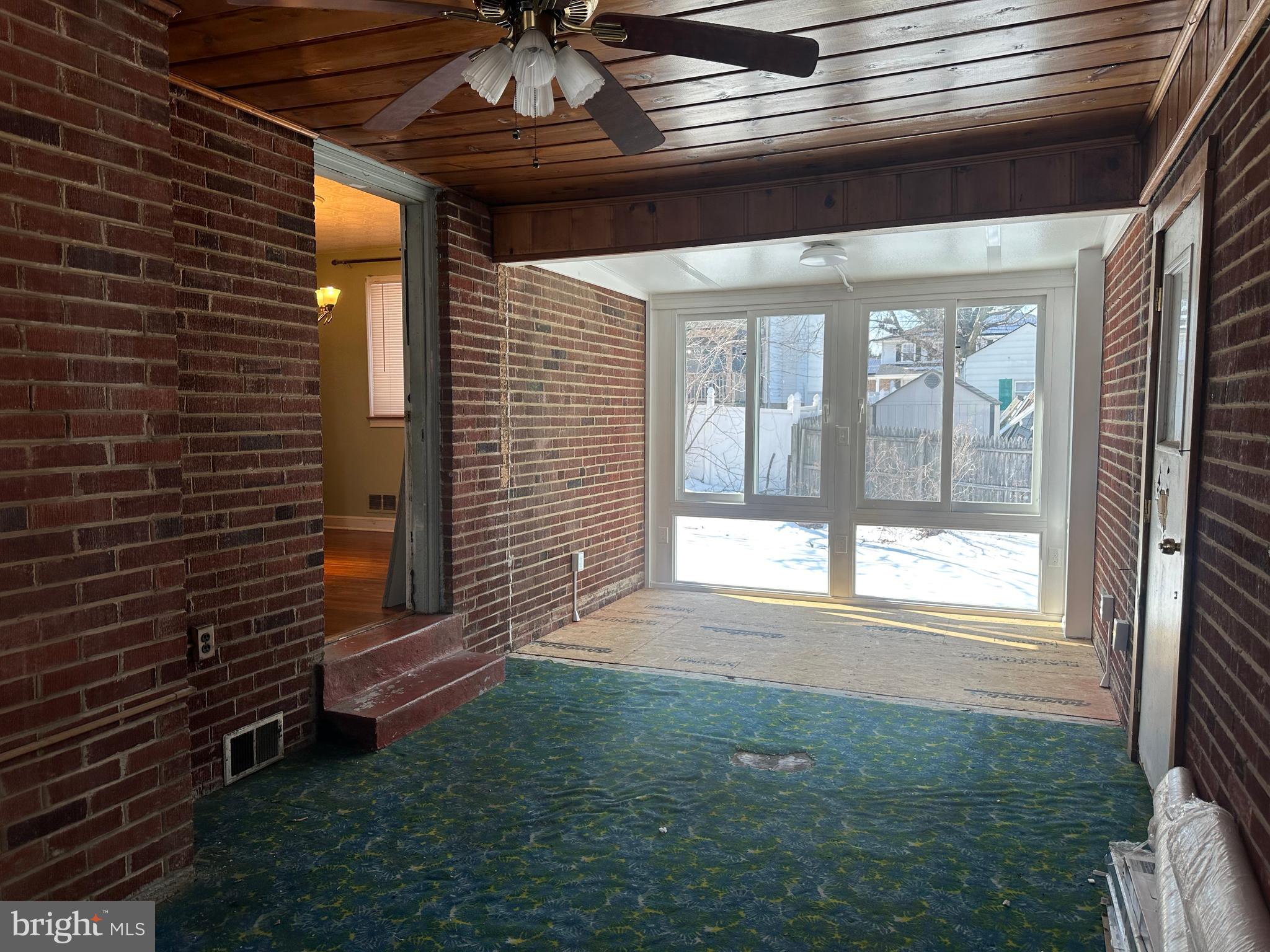 GLENARDEN HEIGHTS - Residential