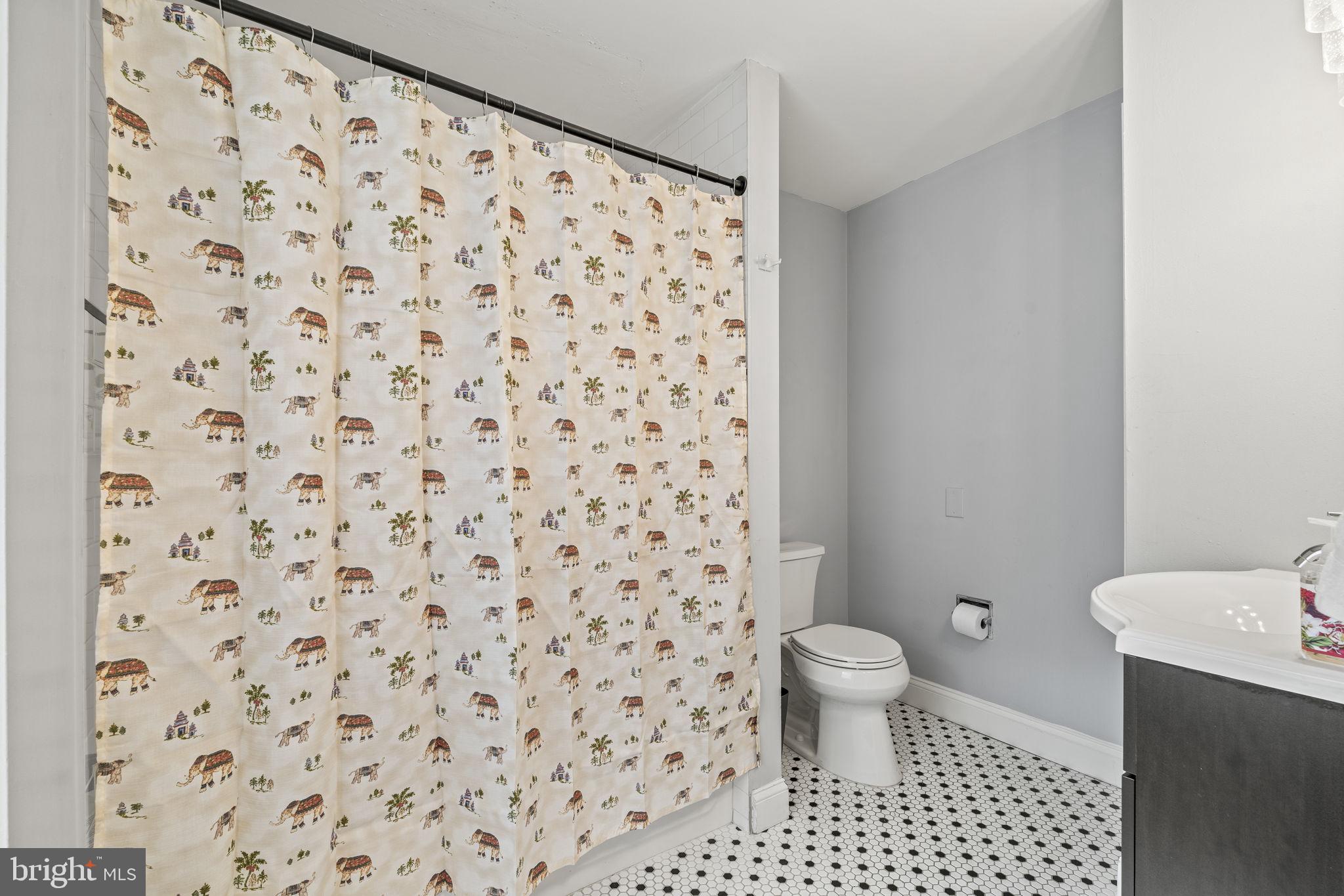 EAST FALLS - Residential