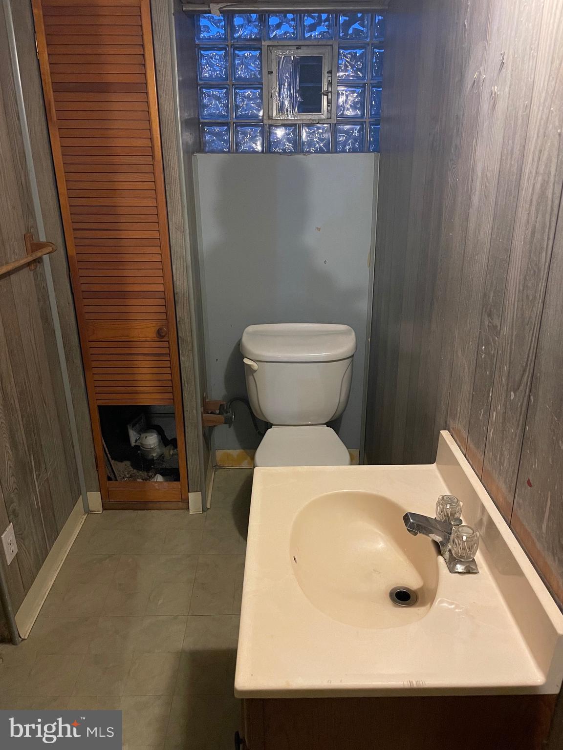 MAYFAIR (EAST) - Residential