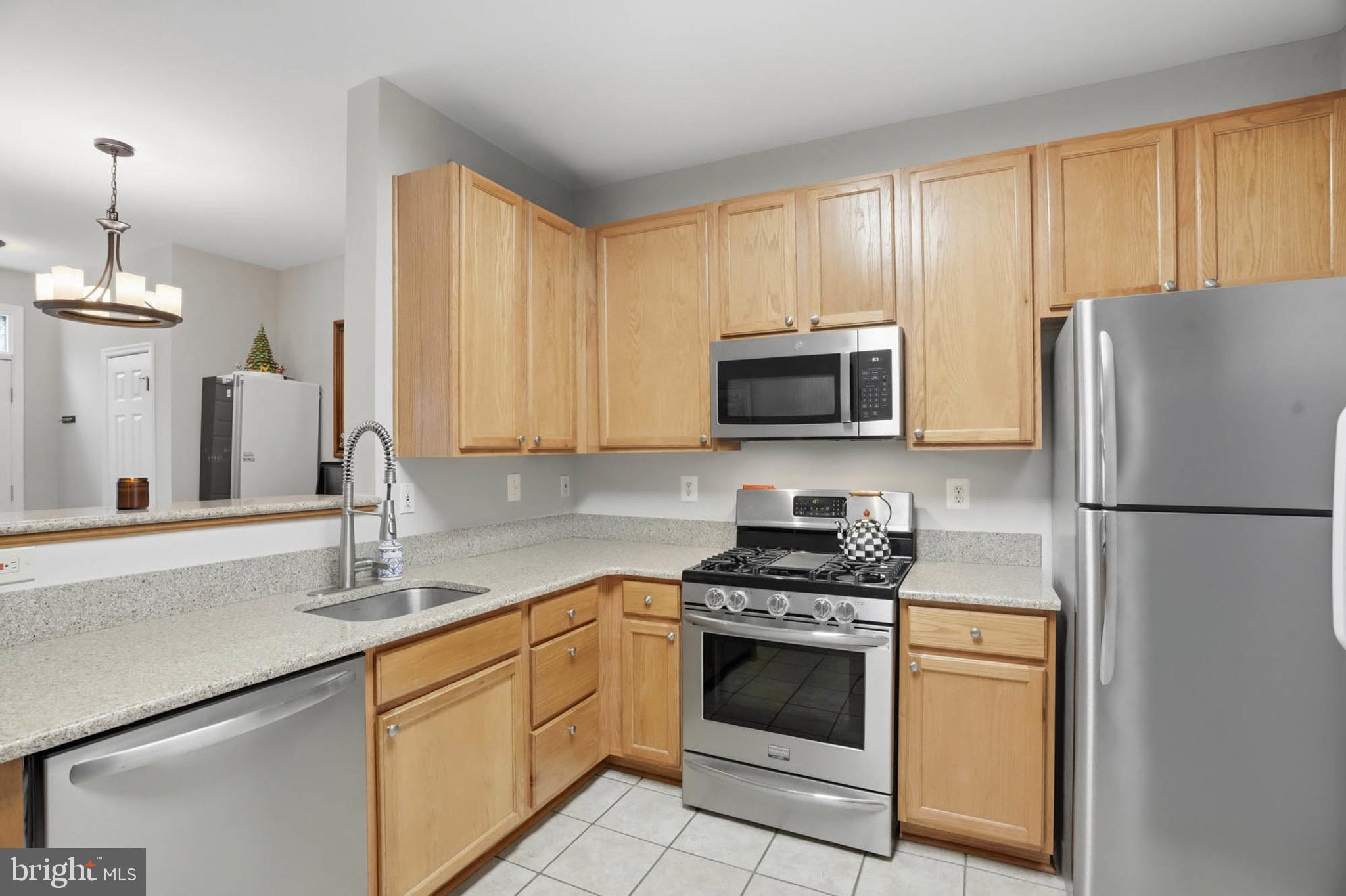 RIVER COLONY - Residential