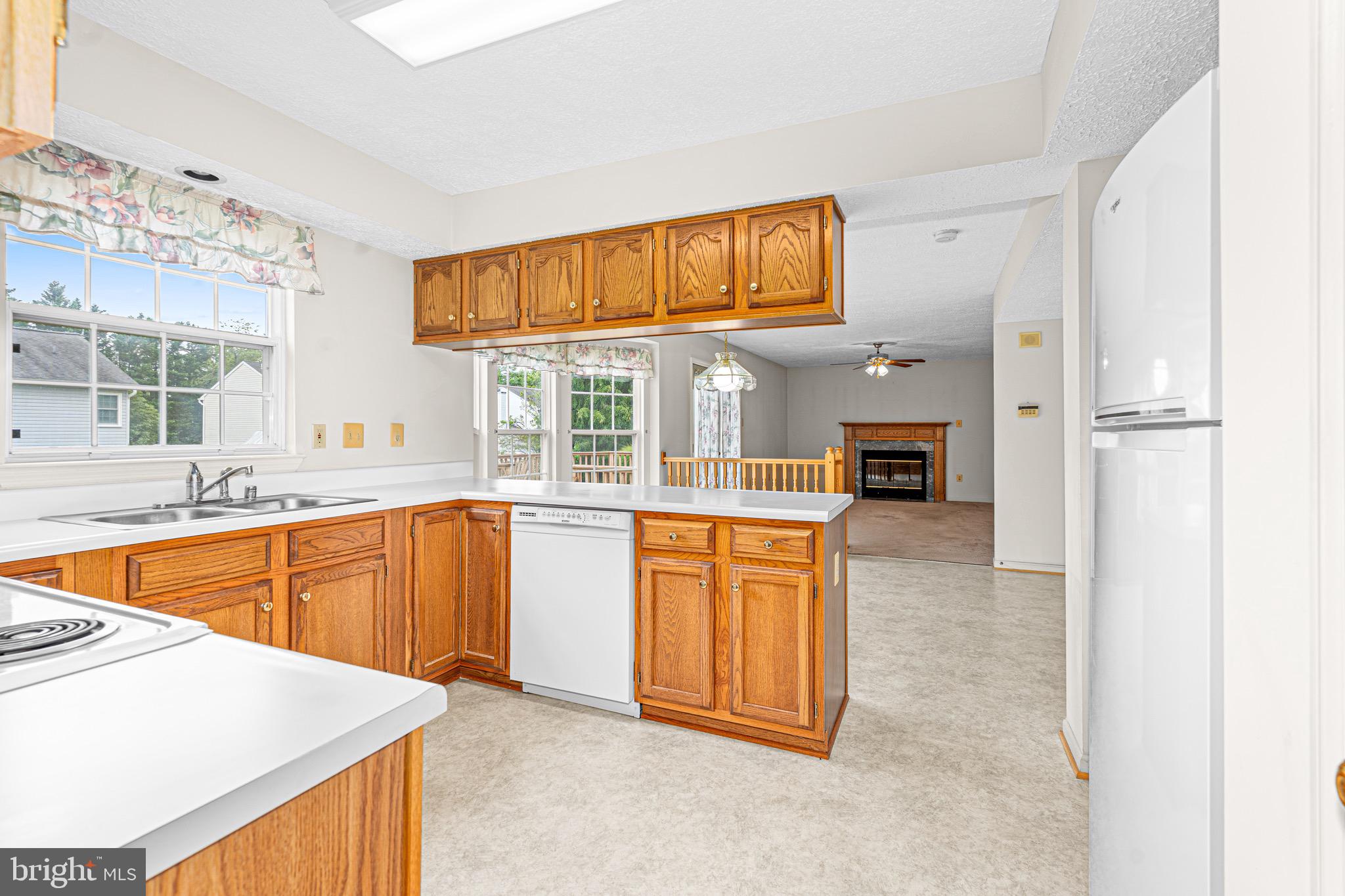 5607 ROCKBRIDGE COURT