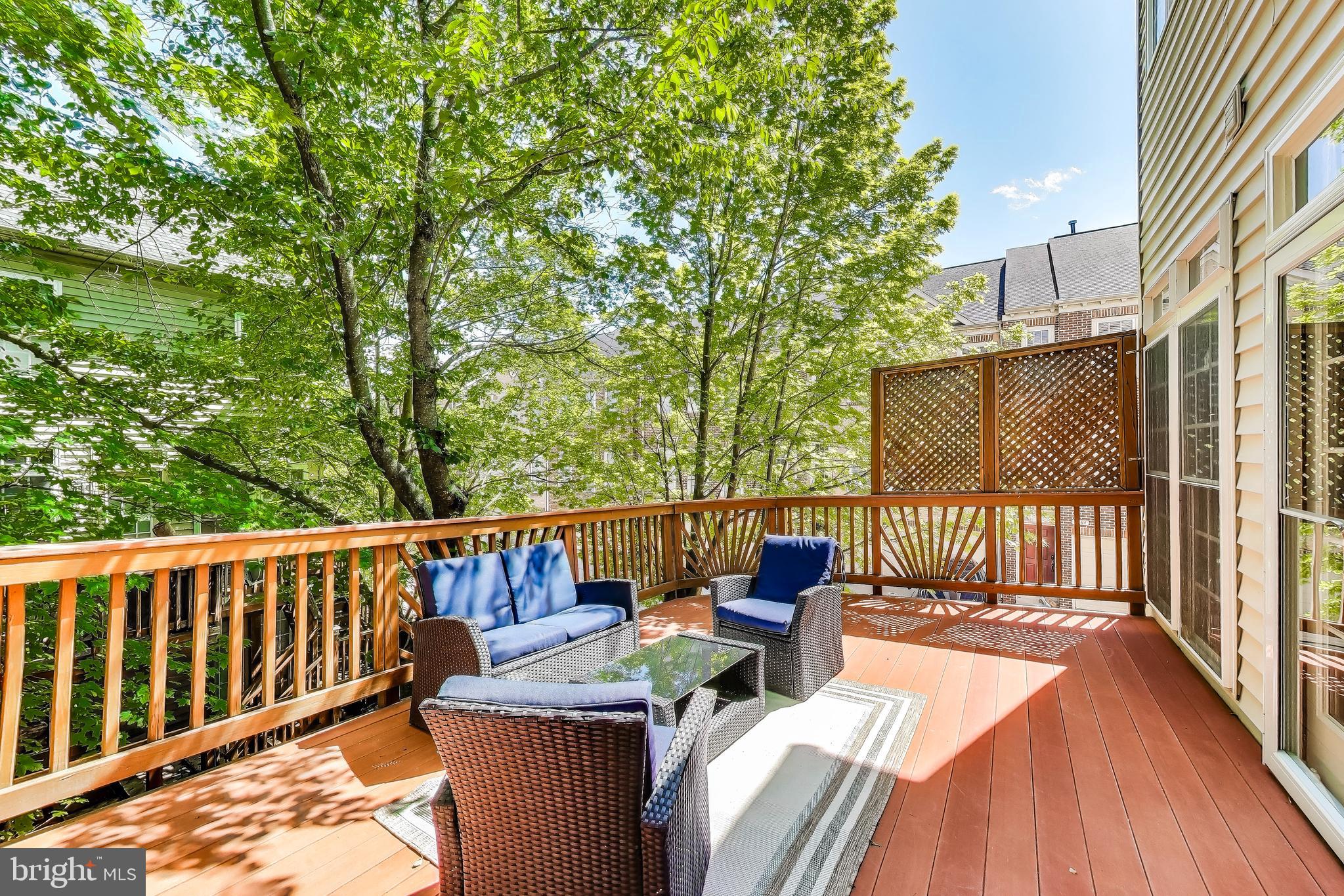 LAUREL CREST - Residential