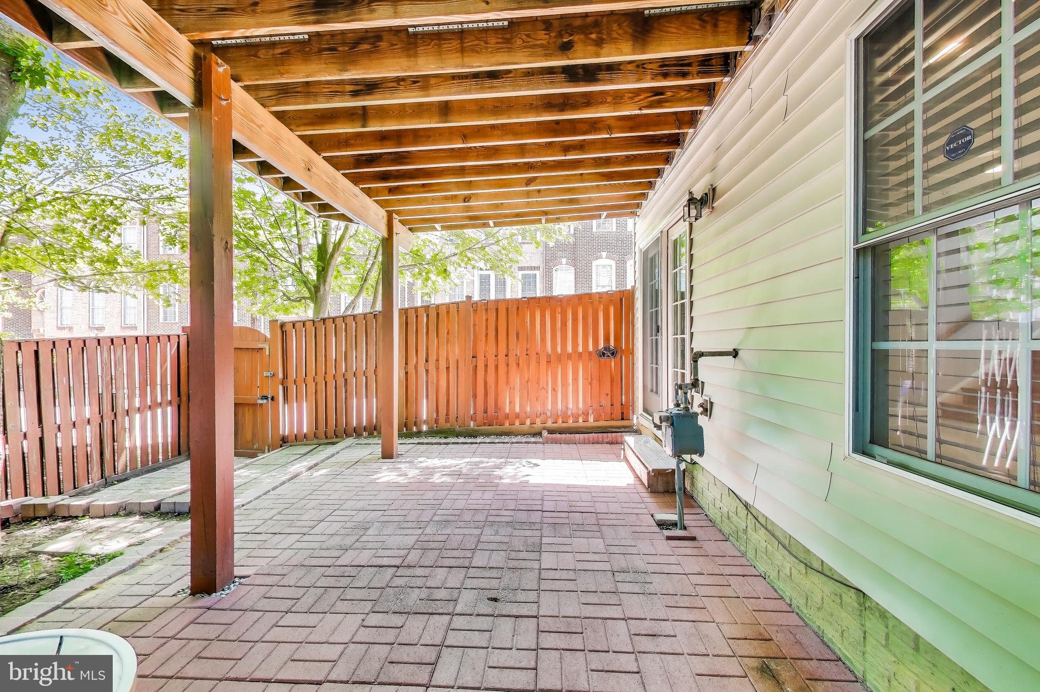 LAUREL CREST - Residential