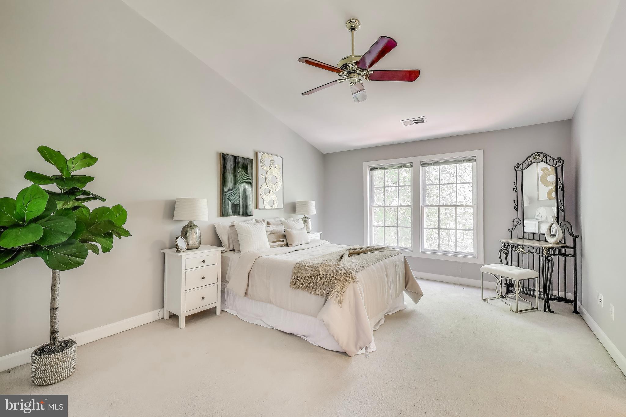 LAUREL CREST - Residential