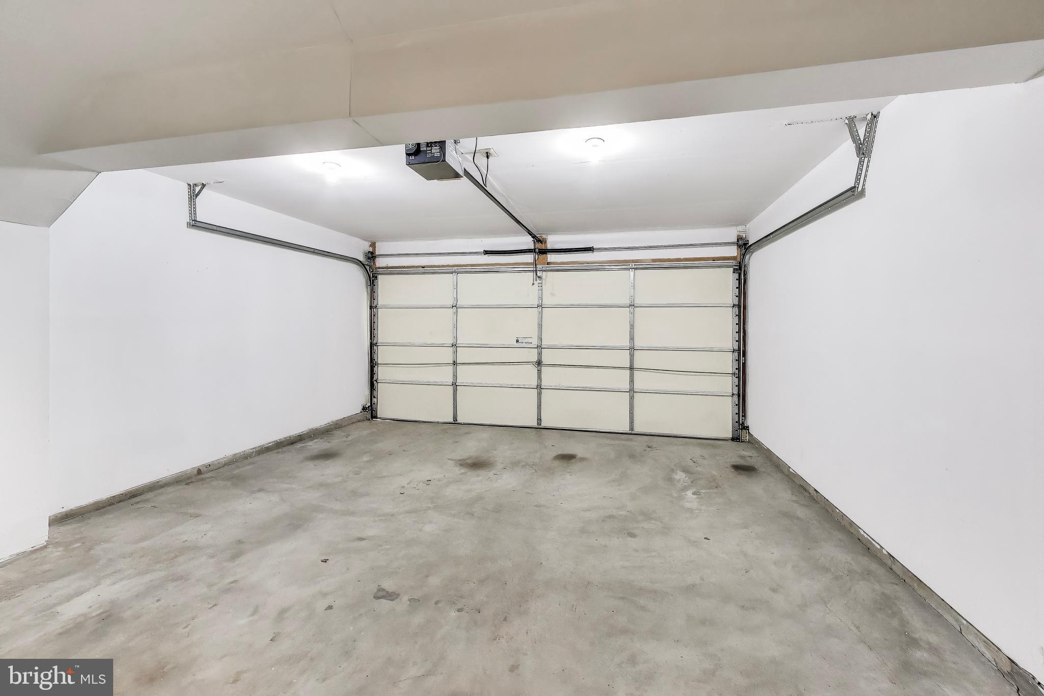 LAUREL CREST - Residential