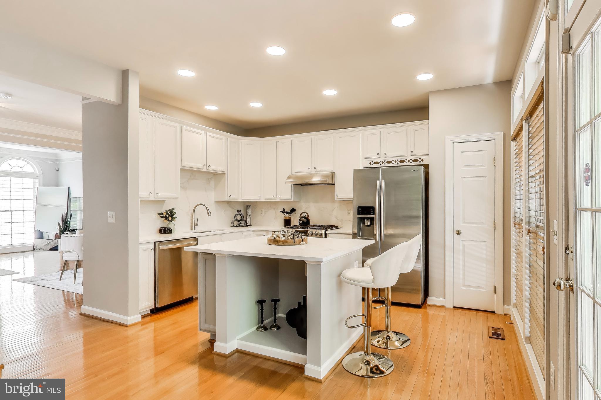 LAUREL CREST - Residential