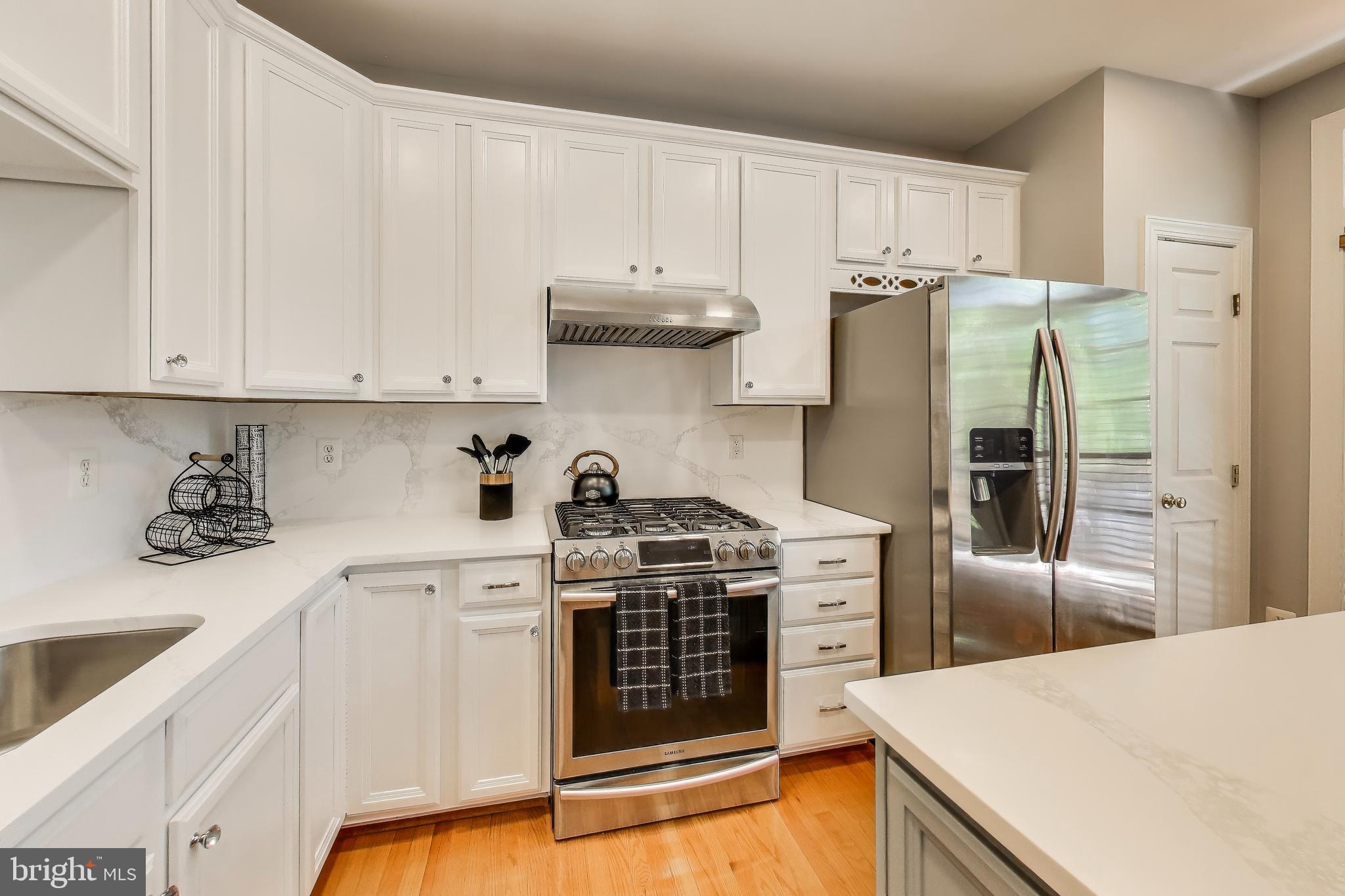 LAUREL CREST - Residential