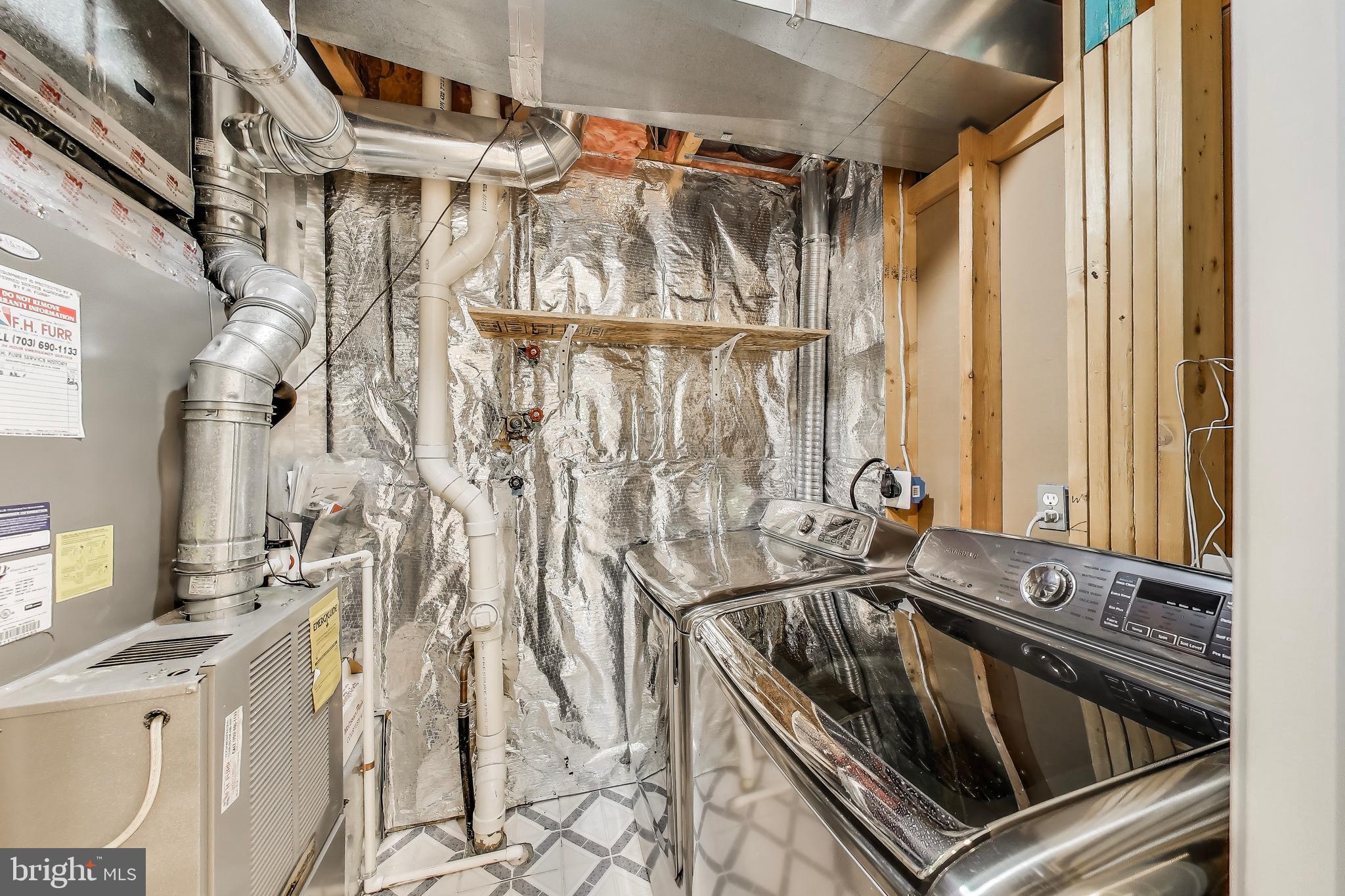 LAUREL CREST - Residential