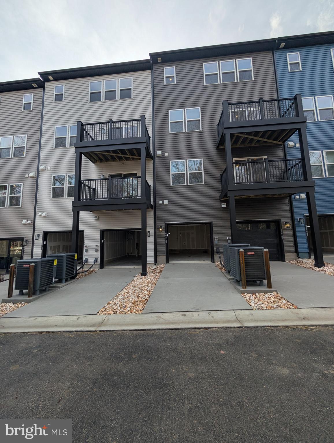 PADDOCK POINTE - Residential Lease