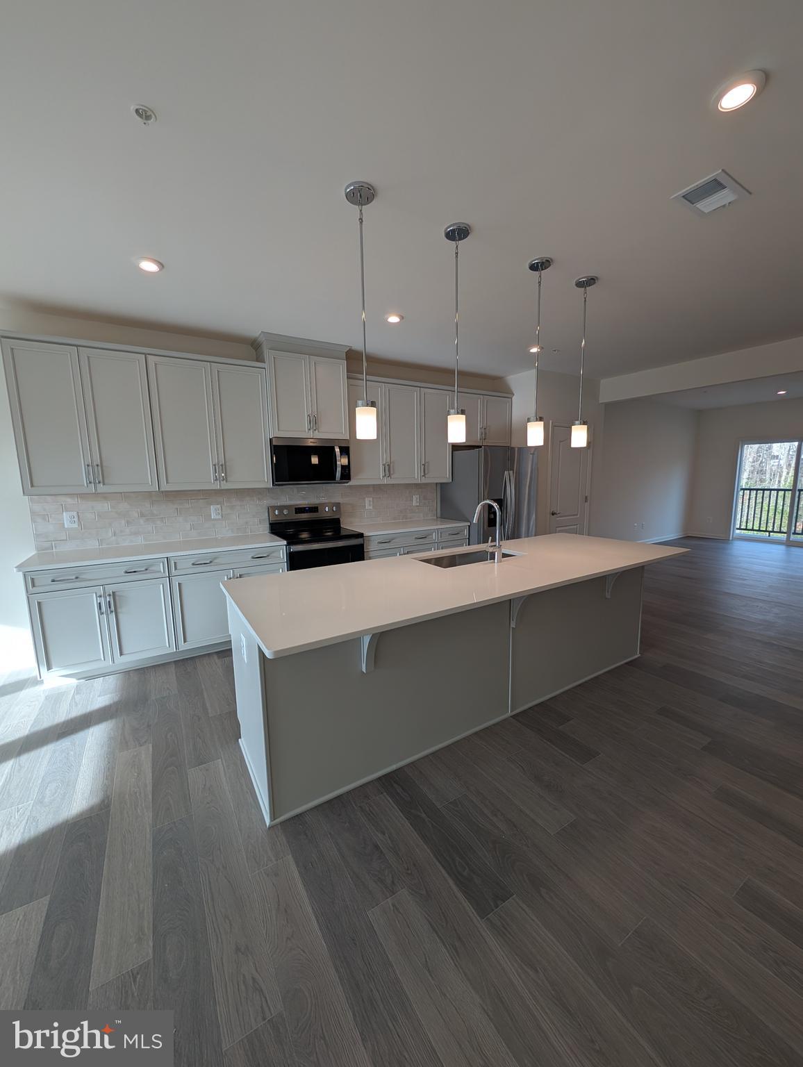 PADDOCK POINTE - Residential Lease