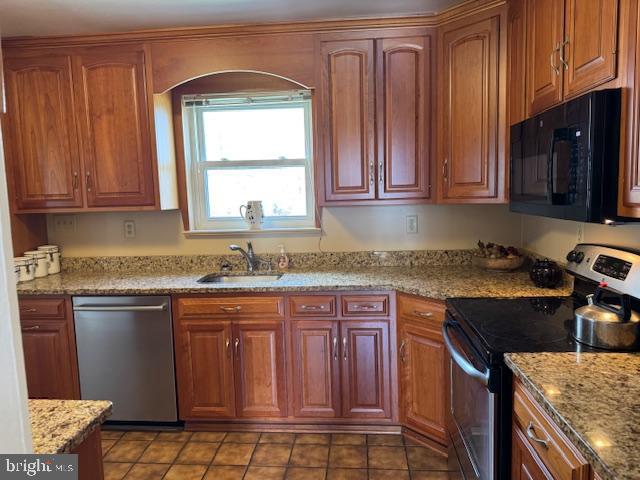 LAYTONSVILLE OUTSIDE - Residential