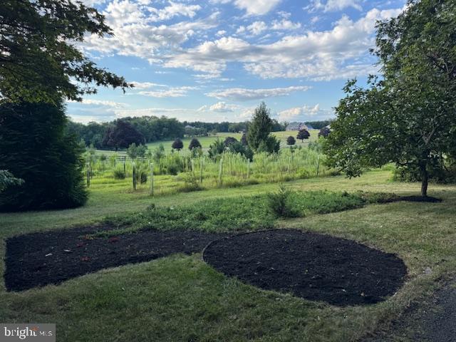 LAYTONSVILLE OUTSIDE - Residential