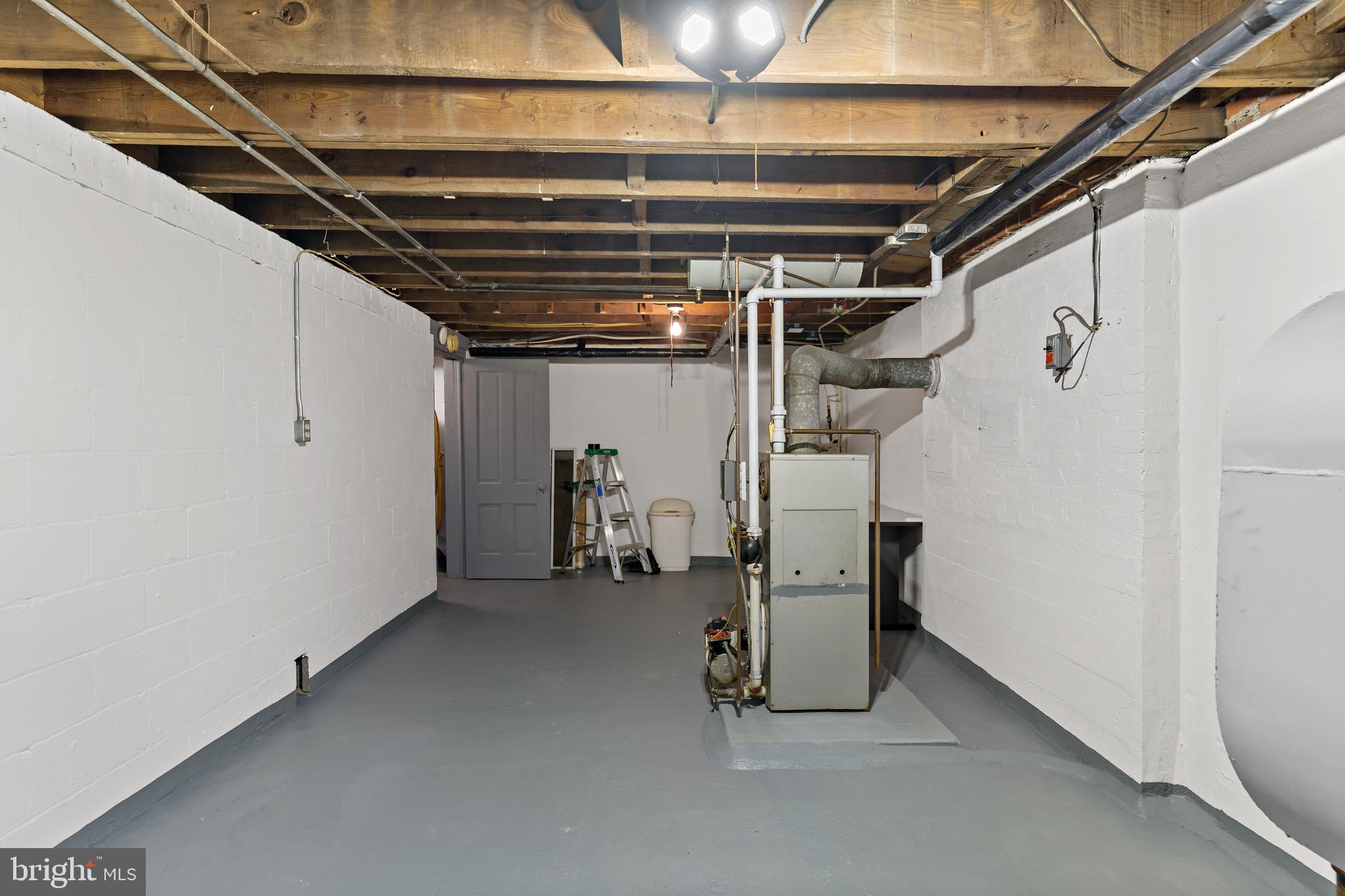 BERKELEY MANOR - Residential