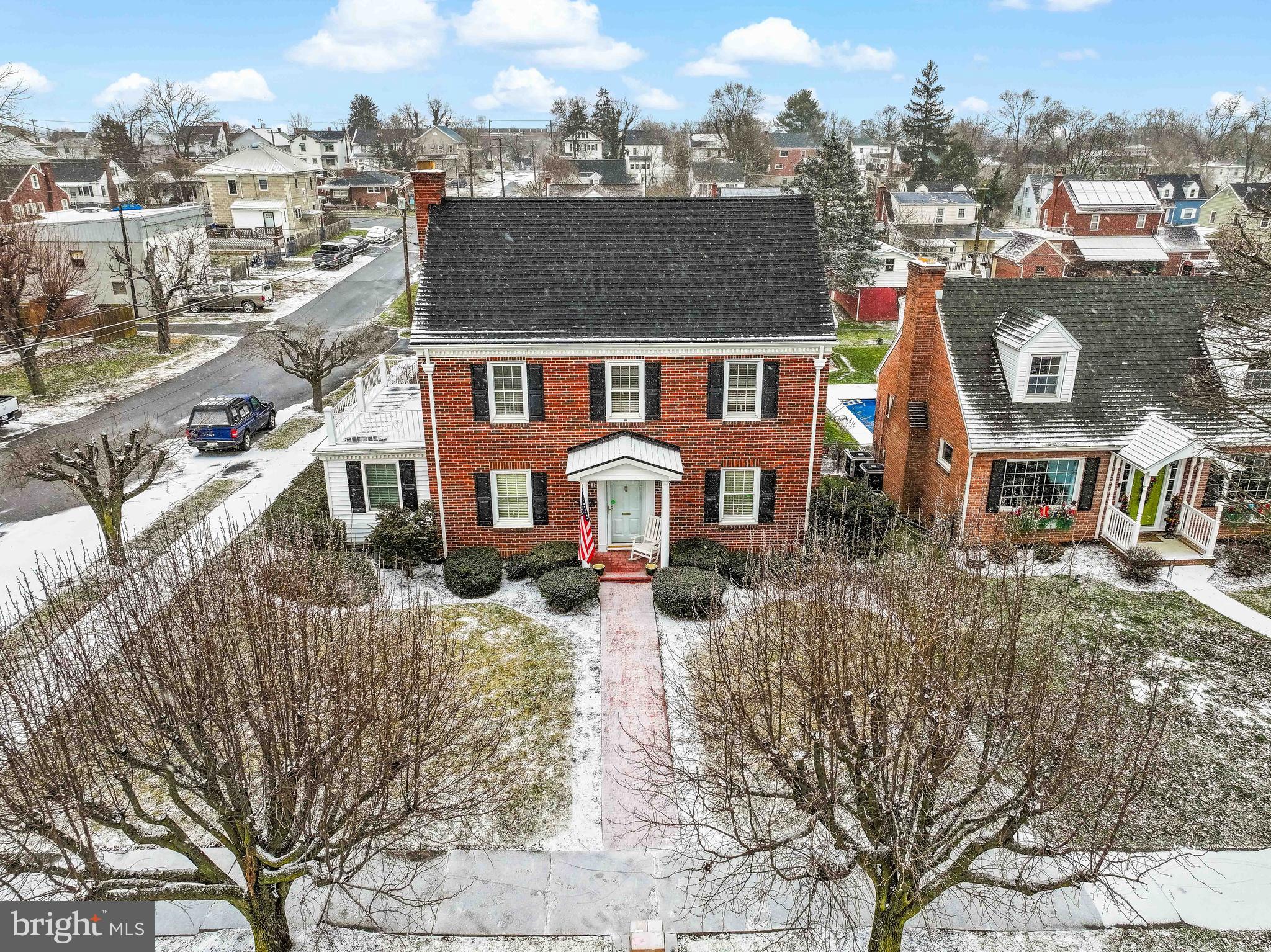 BERKELEY MANOR - Residential