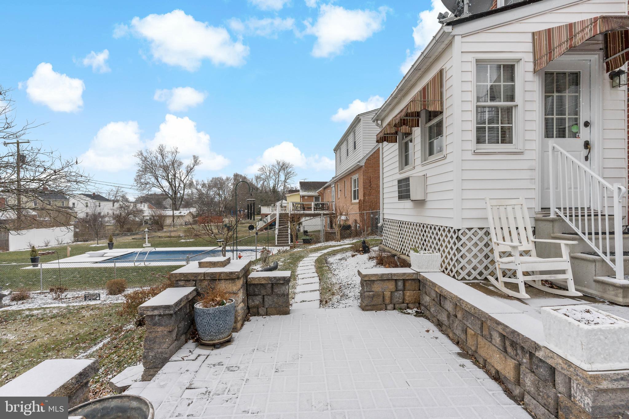 BERKELEY MANOR - Residential