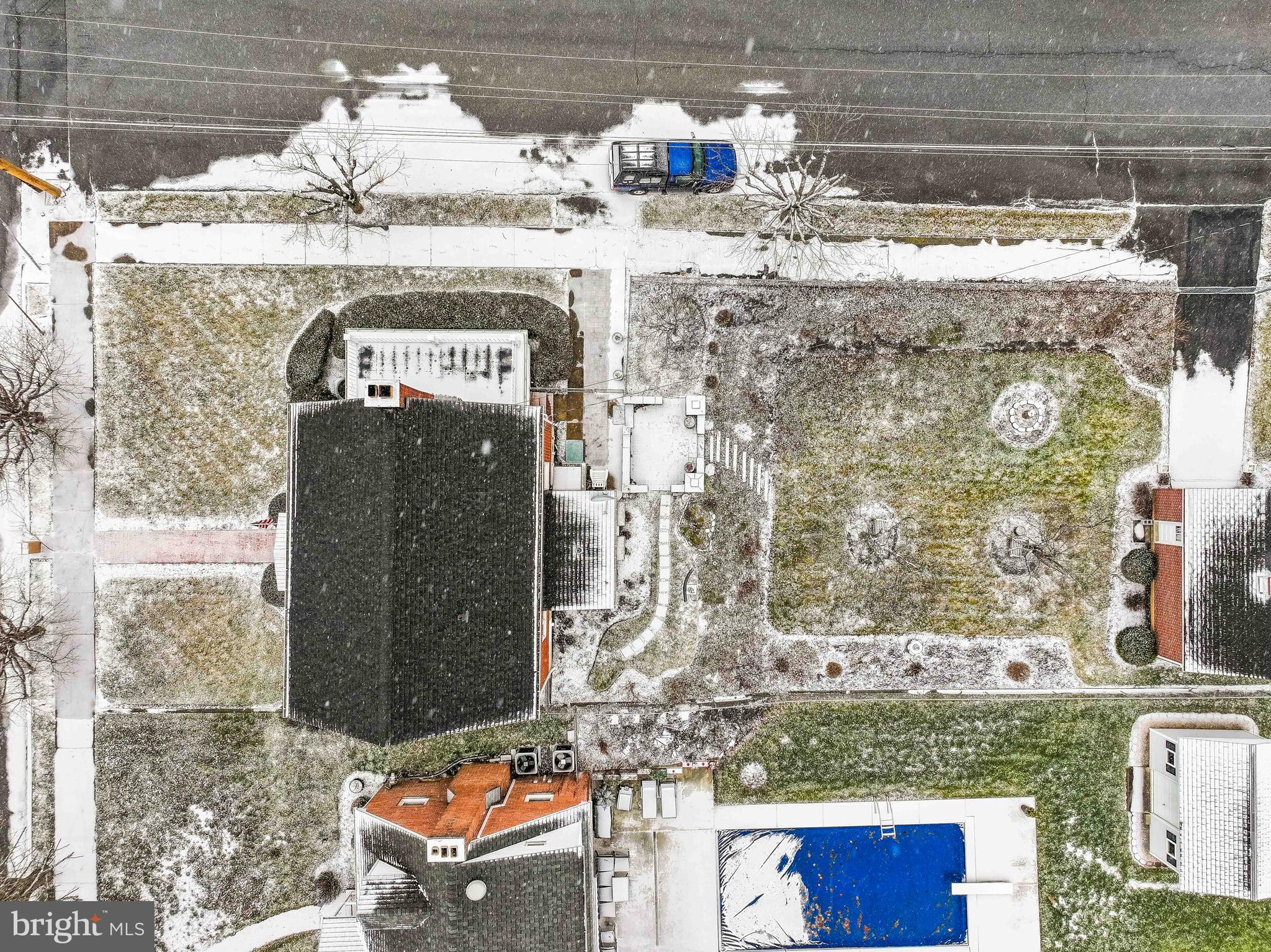 BERKELEY MANOR - Residential