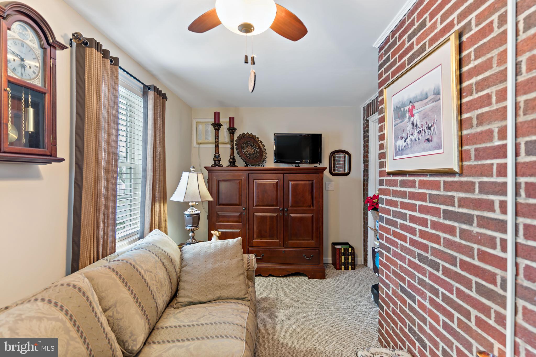 BERKELEY MANOR - Residential