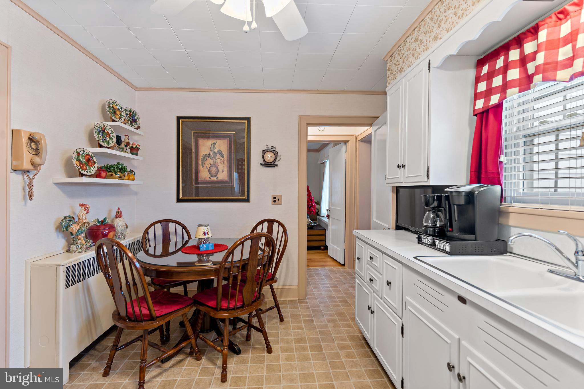 BERKELEY MANOR - Residential