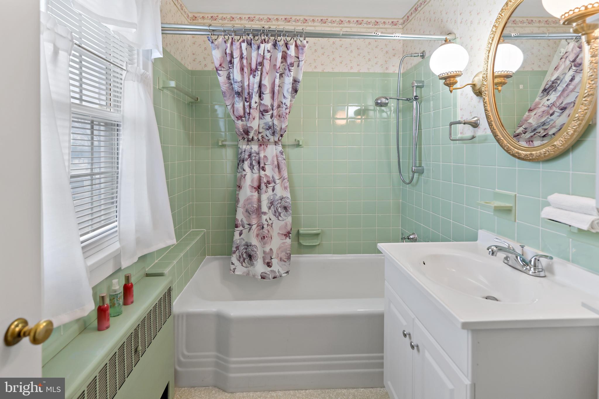 BERKELEY MANOR - Residential