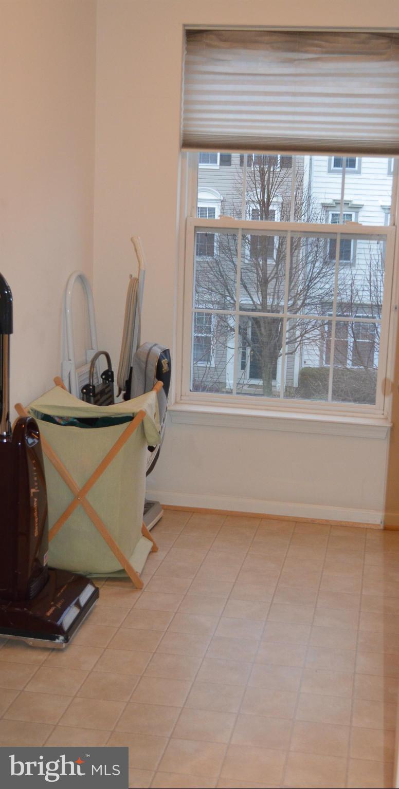 SOUTH RIDING - Residential