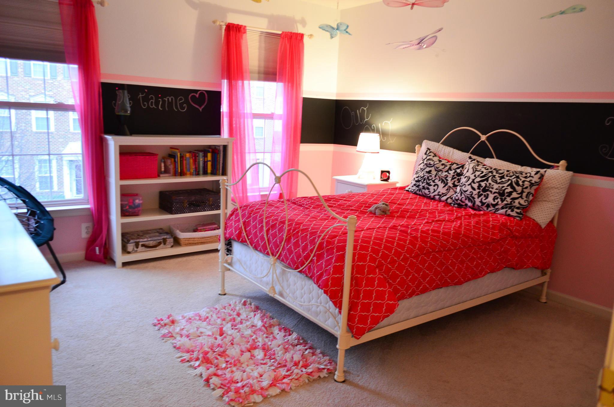 SOUTH RIDING - Residential