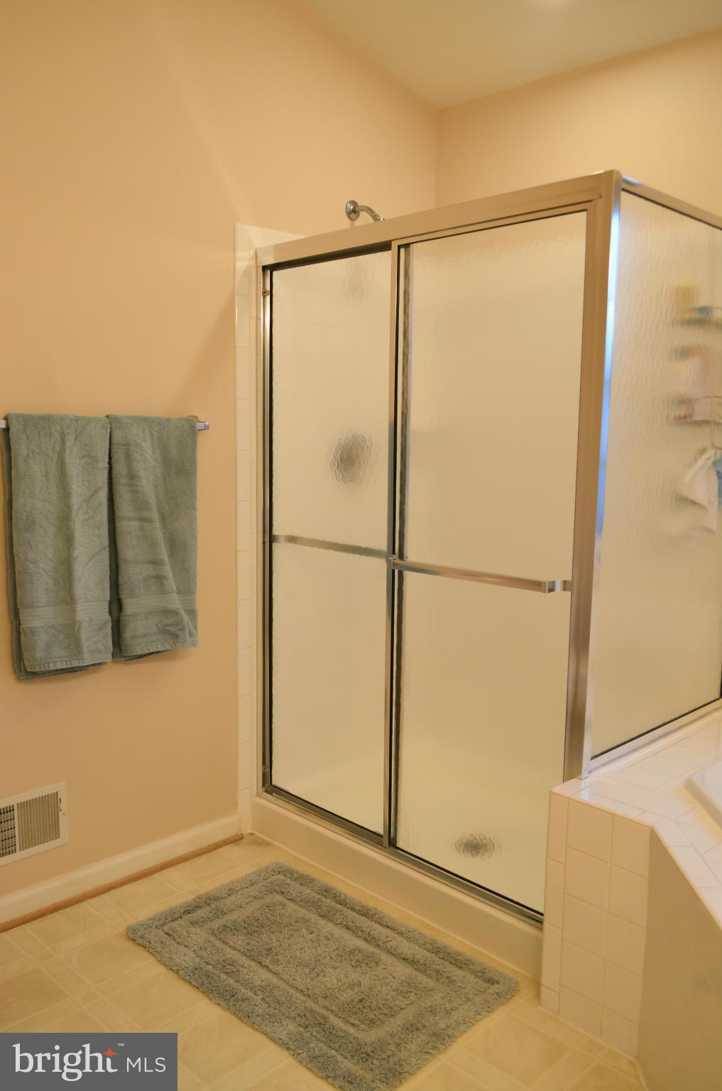 SOUTH RIDING - Residential