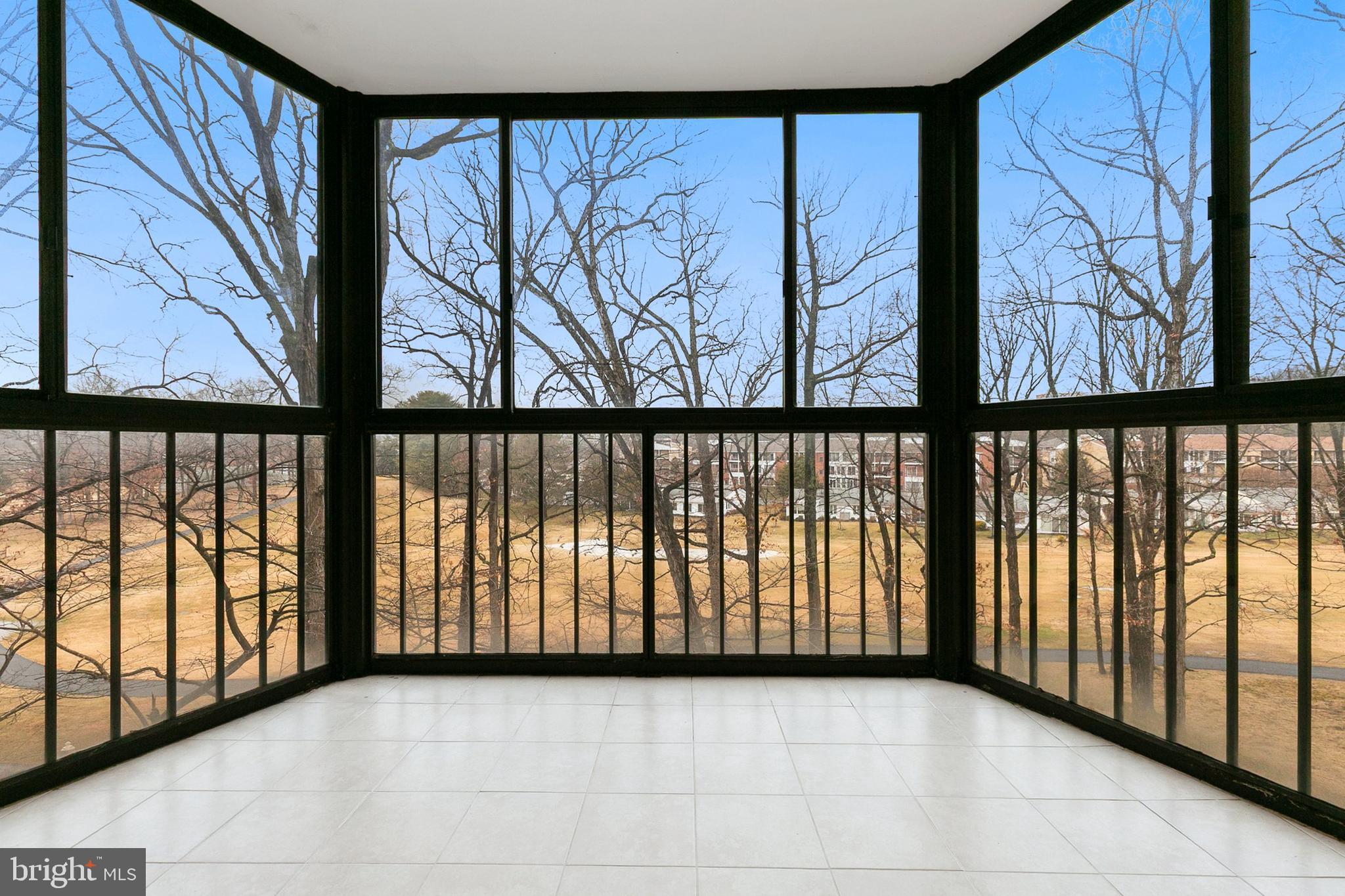 LEISURE WORLD - Residential