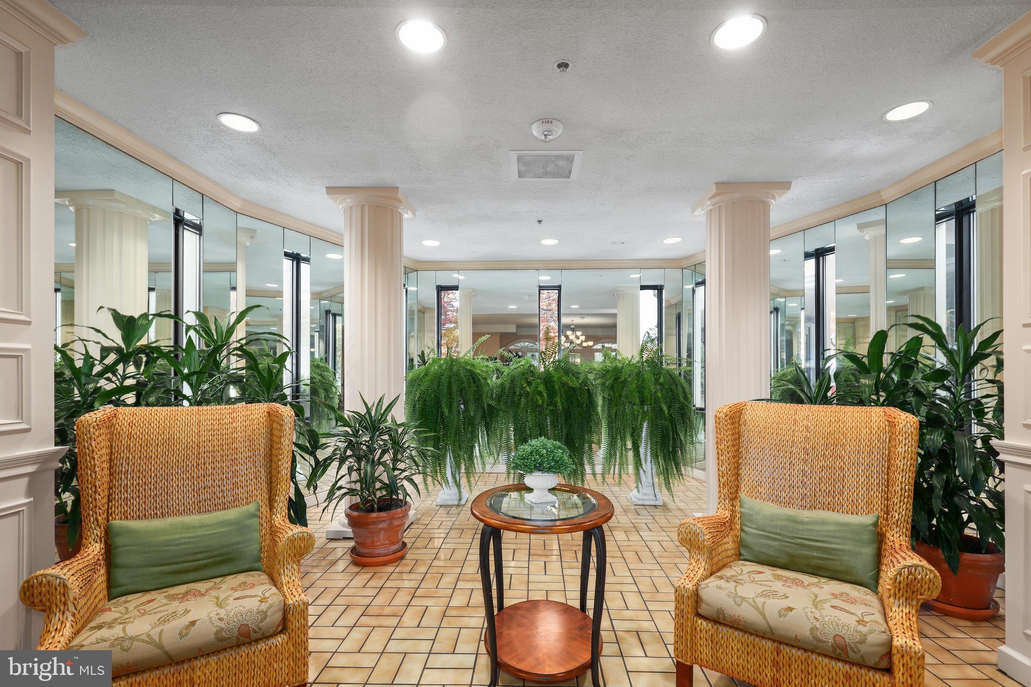 LEISURE WORLD - Residential