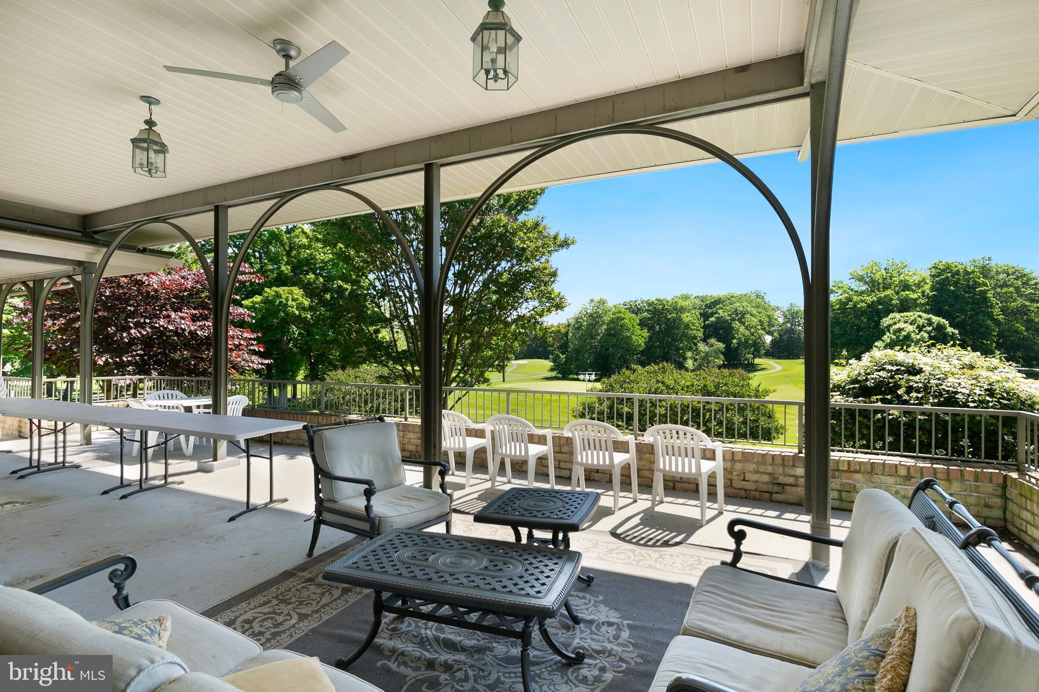 LEISURE WORLD - Residential