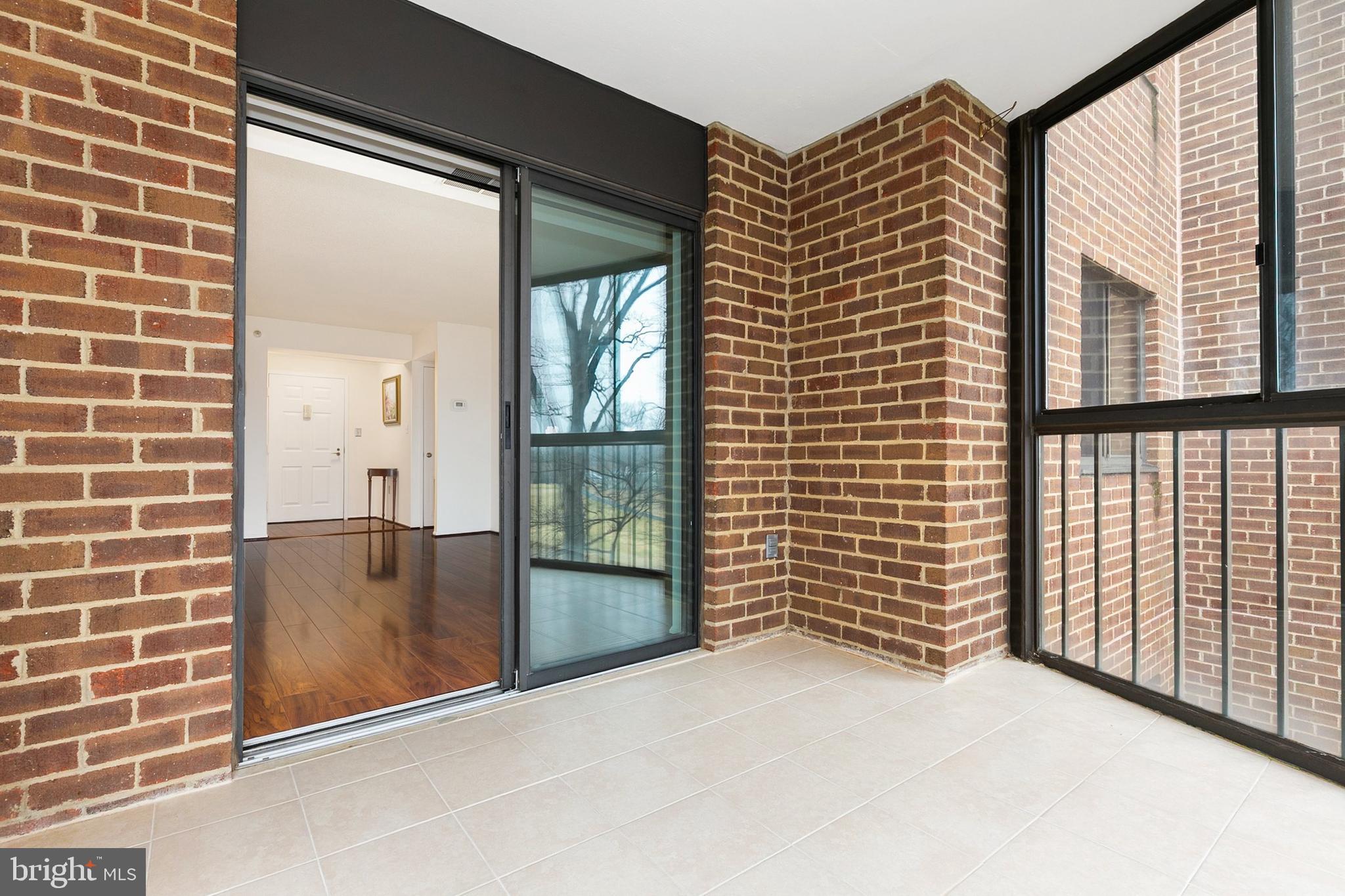 LEISURE WORLD - Residential