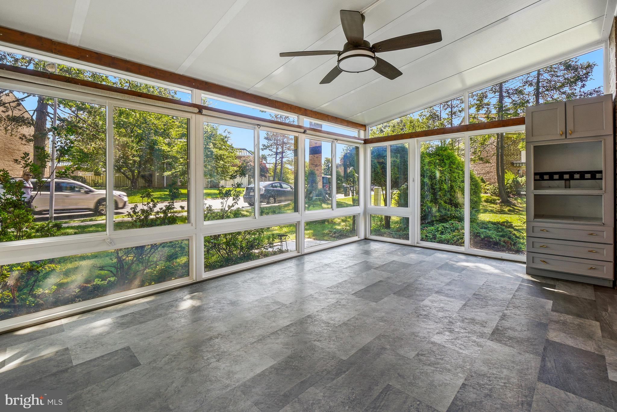 3520 CHISWICK COURT 37-C