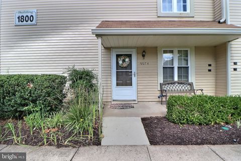 Condo For Rent - 1807 Sedgefield Drive<br/> MOUNT LAUREL, NJ 08054