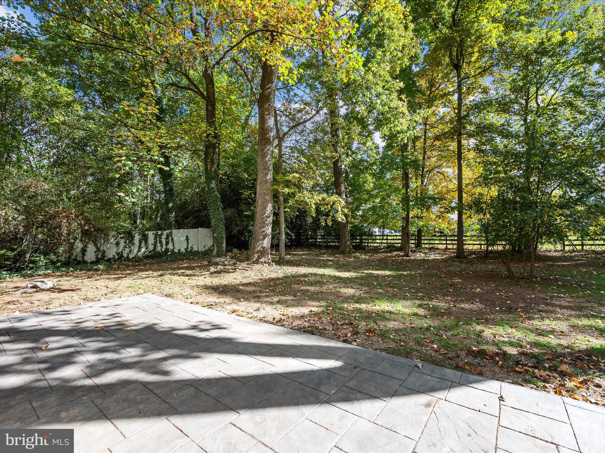 SHADY ACRES - Residential