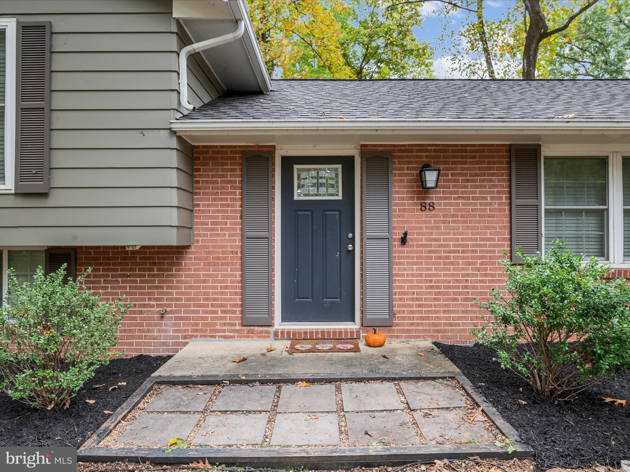 SHADY ACRES - Residential