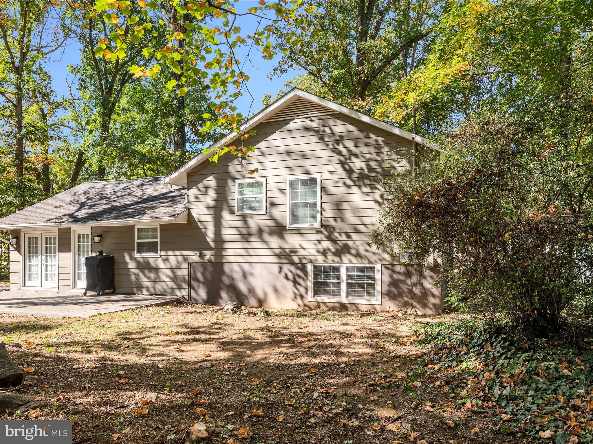 SHADY ACRES - Residential