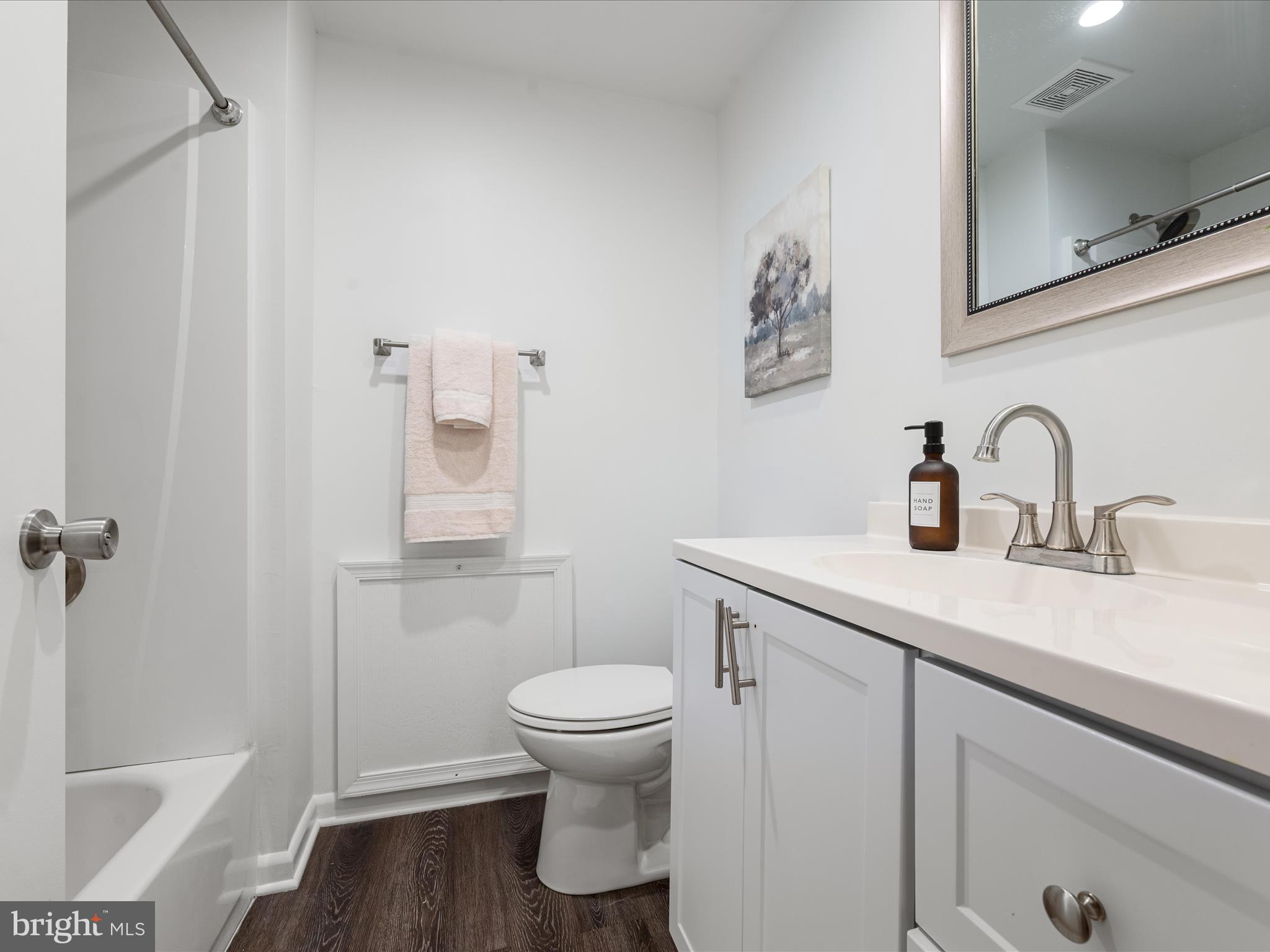 SHADY ACRES - Residential