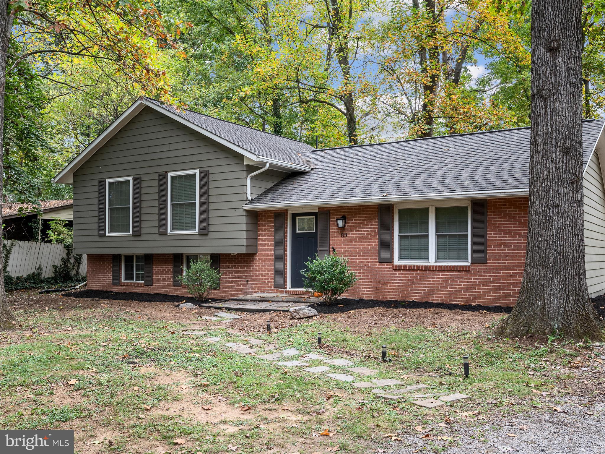 SHADY ACRES - Residential