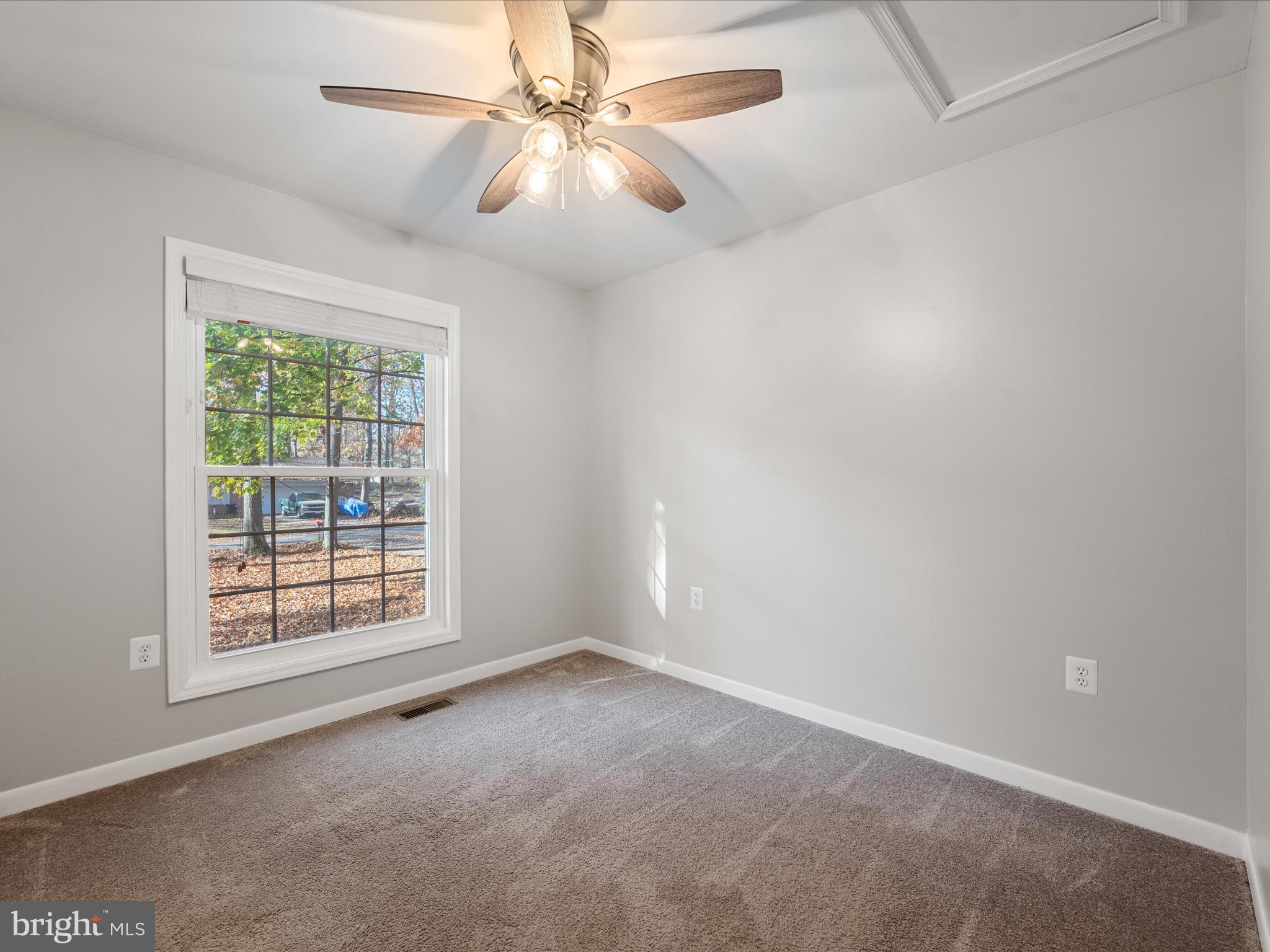 SHADY ACRES - Residential