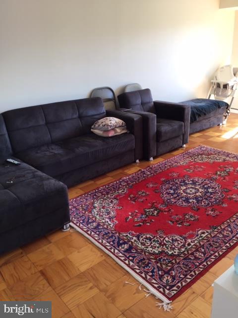 WOODLAKE TOWERS - Residential