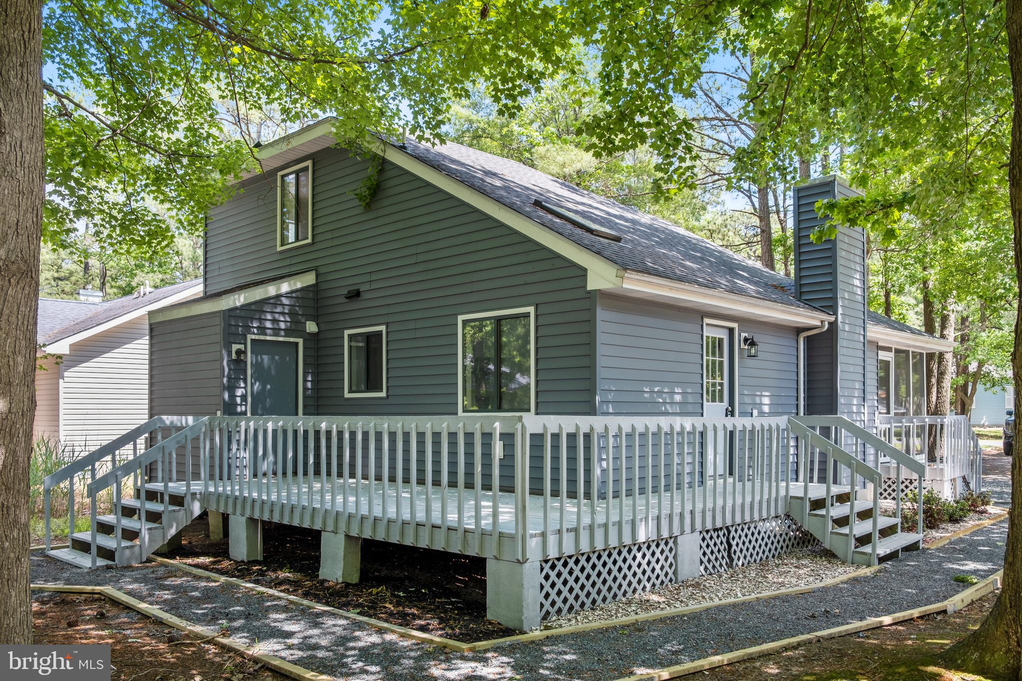 6 GRANBY LANE