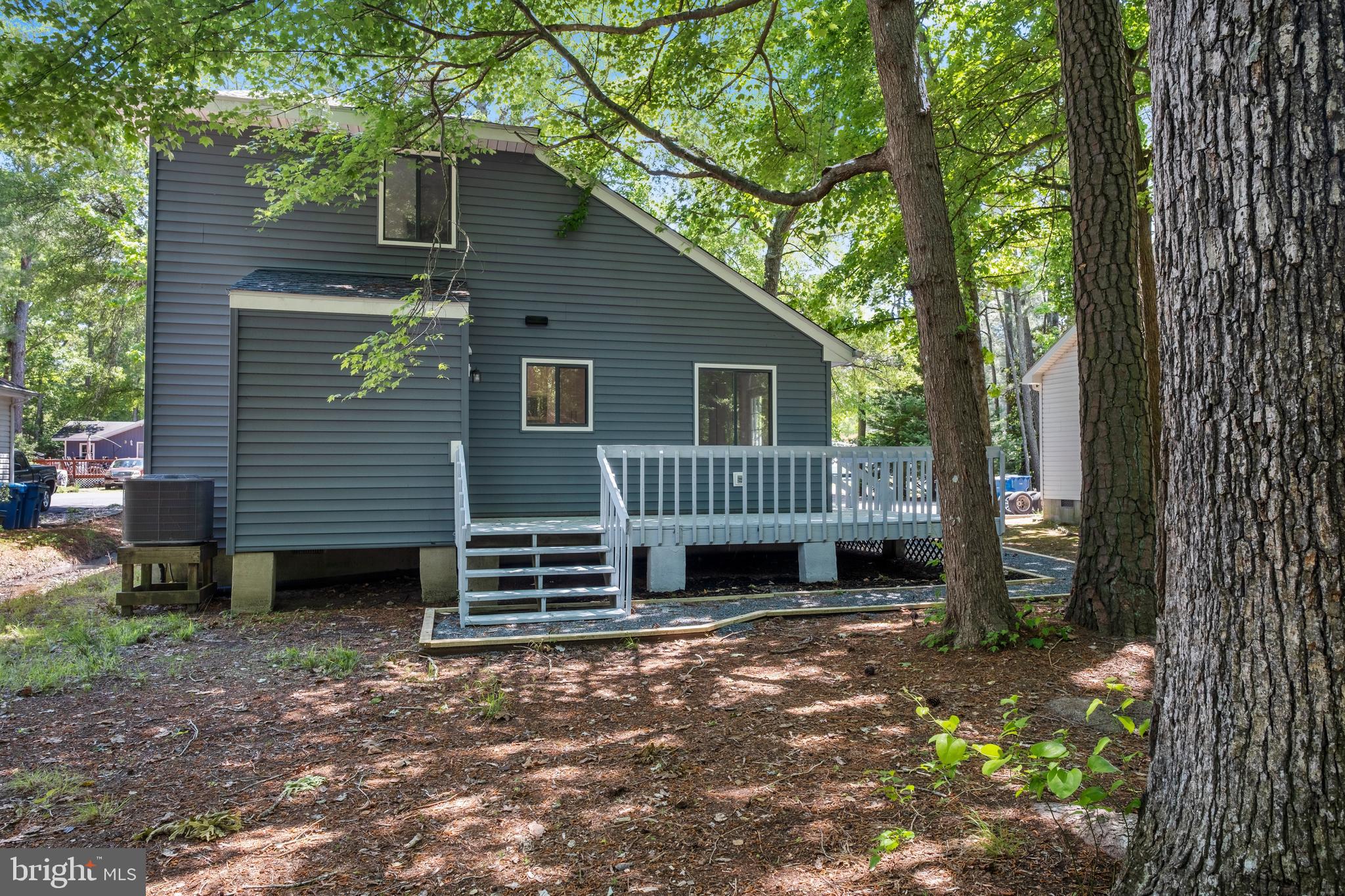6 GRANBY LANE