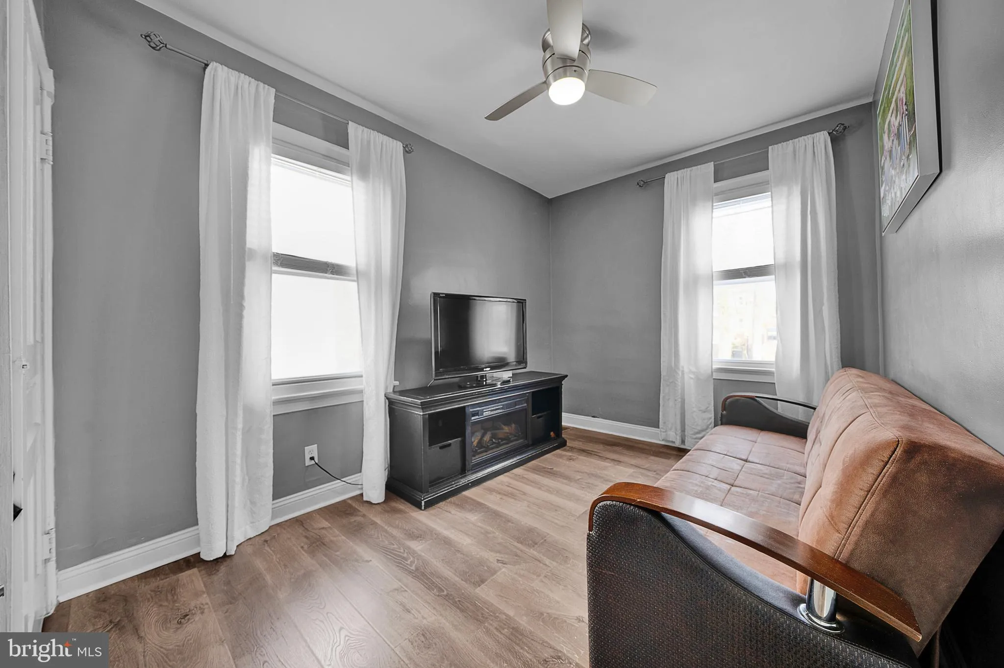 Jenkintown, Pennsylvania 19046, United States, 4 Bedrooms Bedrooms, ,3 BathroomsBathrooms,Residential,Pending,19102