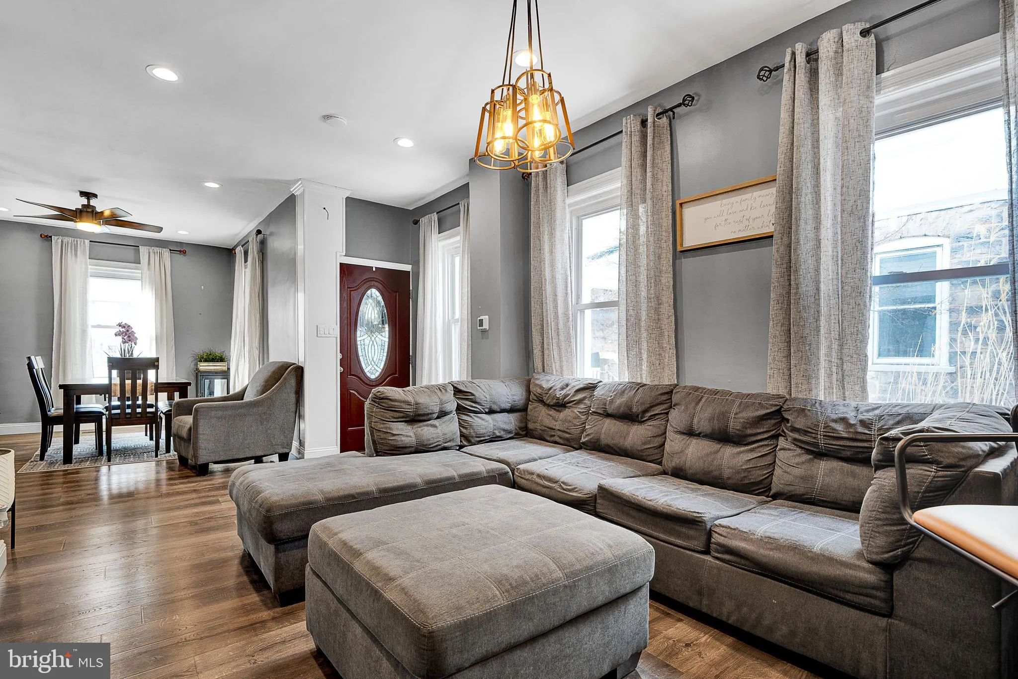 Jenkintown, Pennsylvania 19046, United States, 4 Bedrooms Bedrooms, ,3 BathroomsBathrooms,Residential,Pending,19102