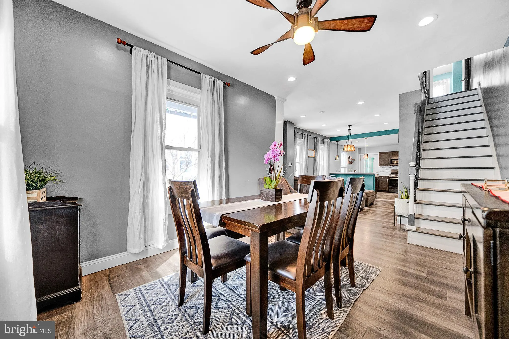 Jenkintown, Pennsylvania 19046, United States, 4 Bedrooms Bedrooms, ,3 BathroomsBathrooms,Residential,Pending,19102