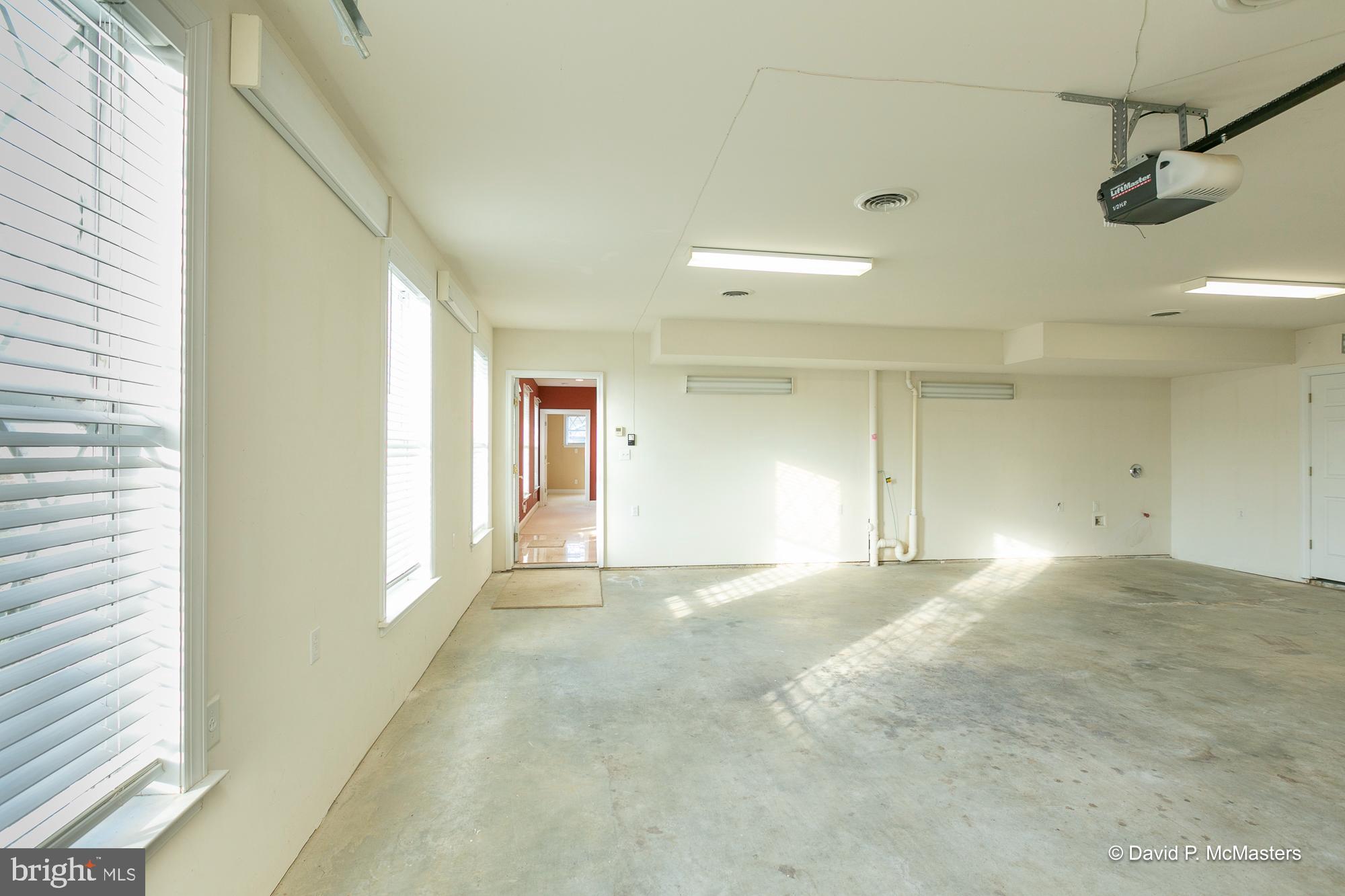 FAIRFAX FARMS - Residential