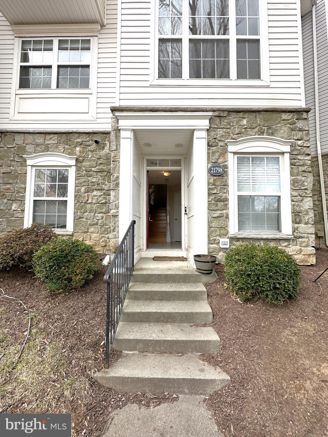 PARKSIDE AT ASHBURN - Residential Lease