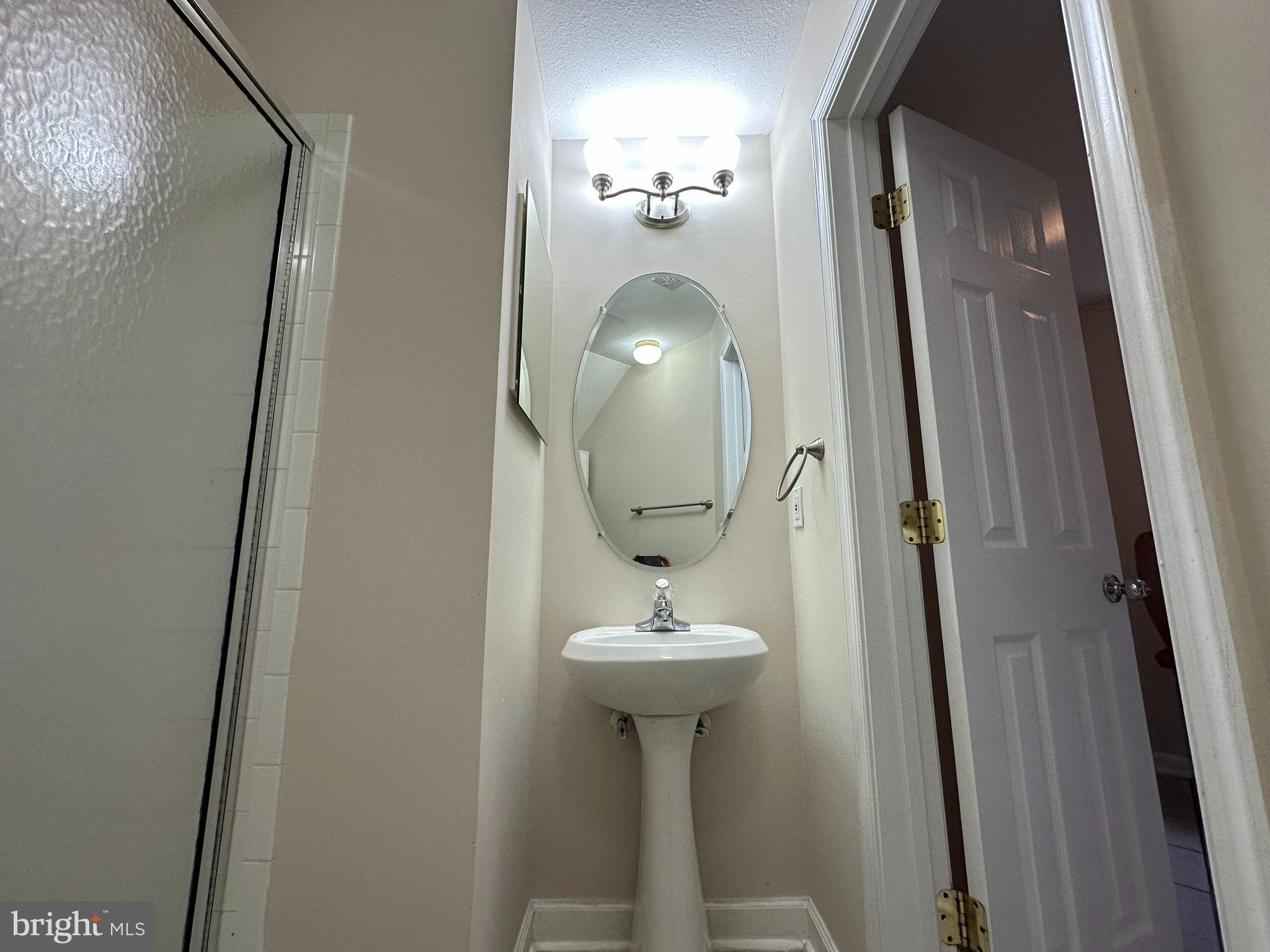 PARKSIDE AT ASHBURN - Residential Lease