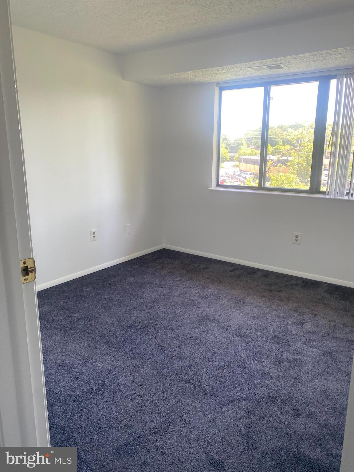 GUNNERS LAKE - Residential Lease